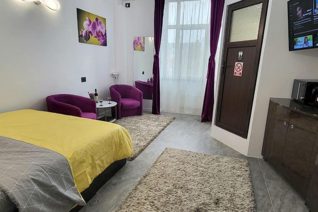 Garsoniera Centru Vechi English Park Craiova Exterior photo