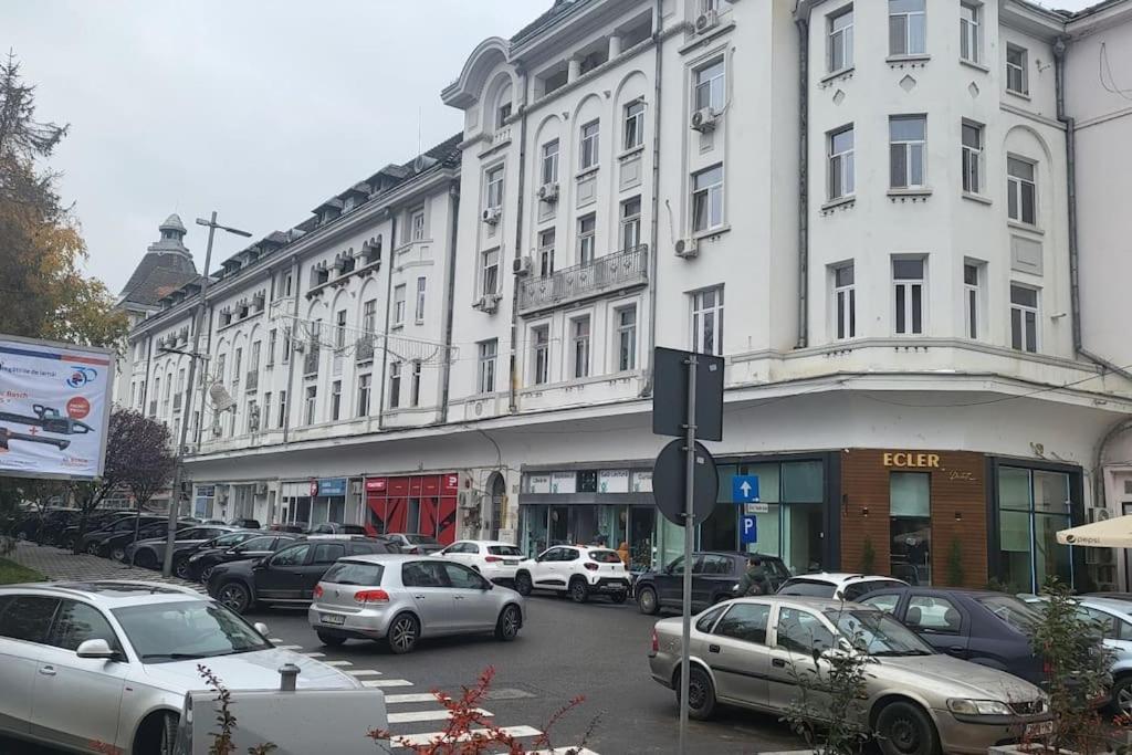 Garsoniera Centru Vechi English Park Craiova Exterior photo